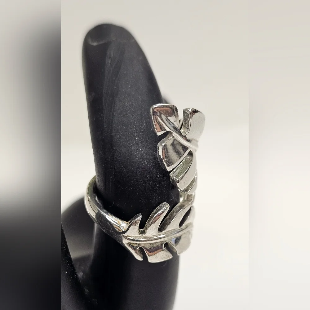 Silver Leaf Design Ring